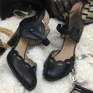 Miz Mooz Sensible Heels! Size 8
